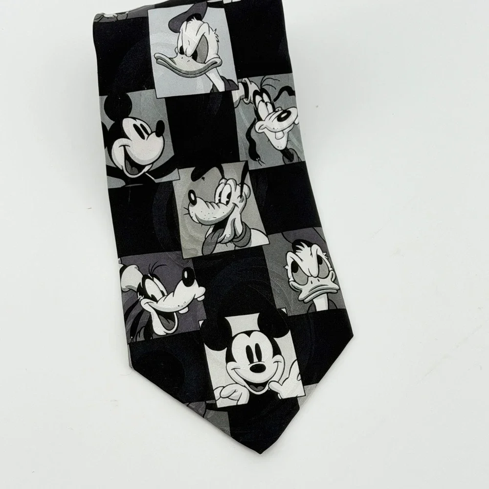 Walt Disney World Mens Silk Tie Mickey Mouse Donald Goofy Pluto Black Gray